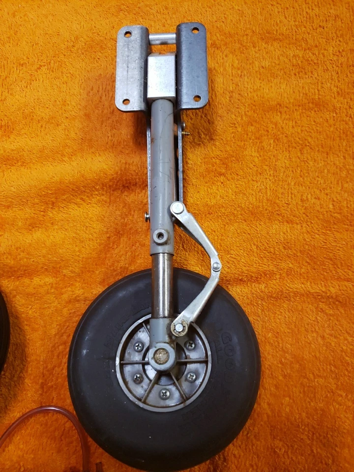 ROBART Retracts - Robart Gear For Spitfire By Dynaflite - With Valve - JT25 - Image 2 of 4