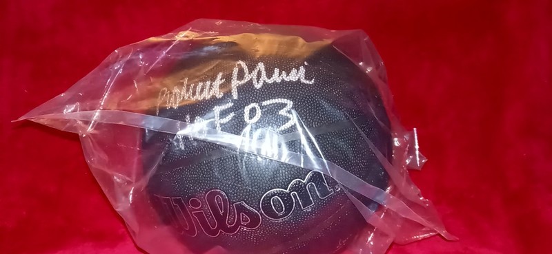 Robert Parish Hand Signed Full-Size Wilson Basketball Celtics Schwartz SportsCOA