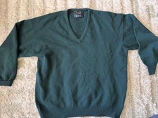 Pringle Of Scotland Sweater Mens XL Green Pure Wool V Neck Knit Made Scotland
