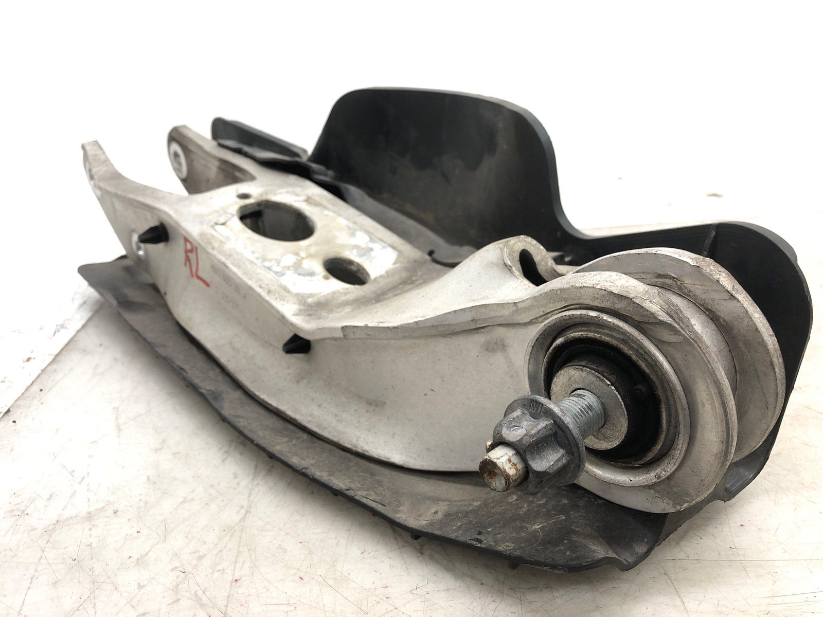 2016-2020 BENTLEY BENTAYGA OEM 6.0L W12 LH LEFT REAR LOWER TRACK CONTROL ARM