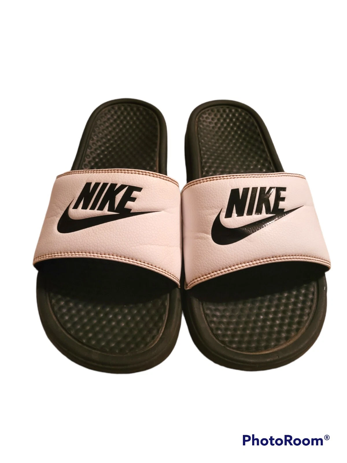 Sandali Nike Benassi bianchi e neri slide