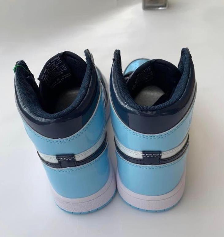 Nike Air Jordan 1 Retro High OG UNC Patent Women's Size 7 Nike Air Jordan 1 Retro High OG UNC Patent Women's Size 7