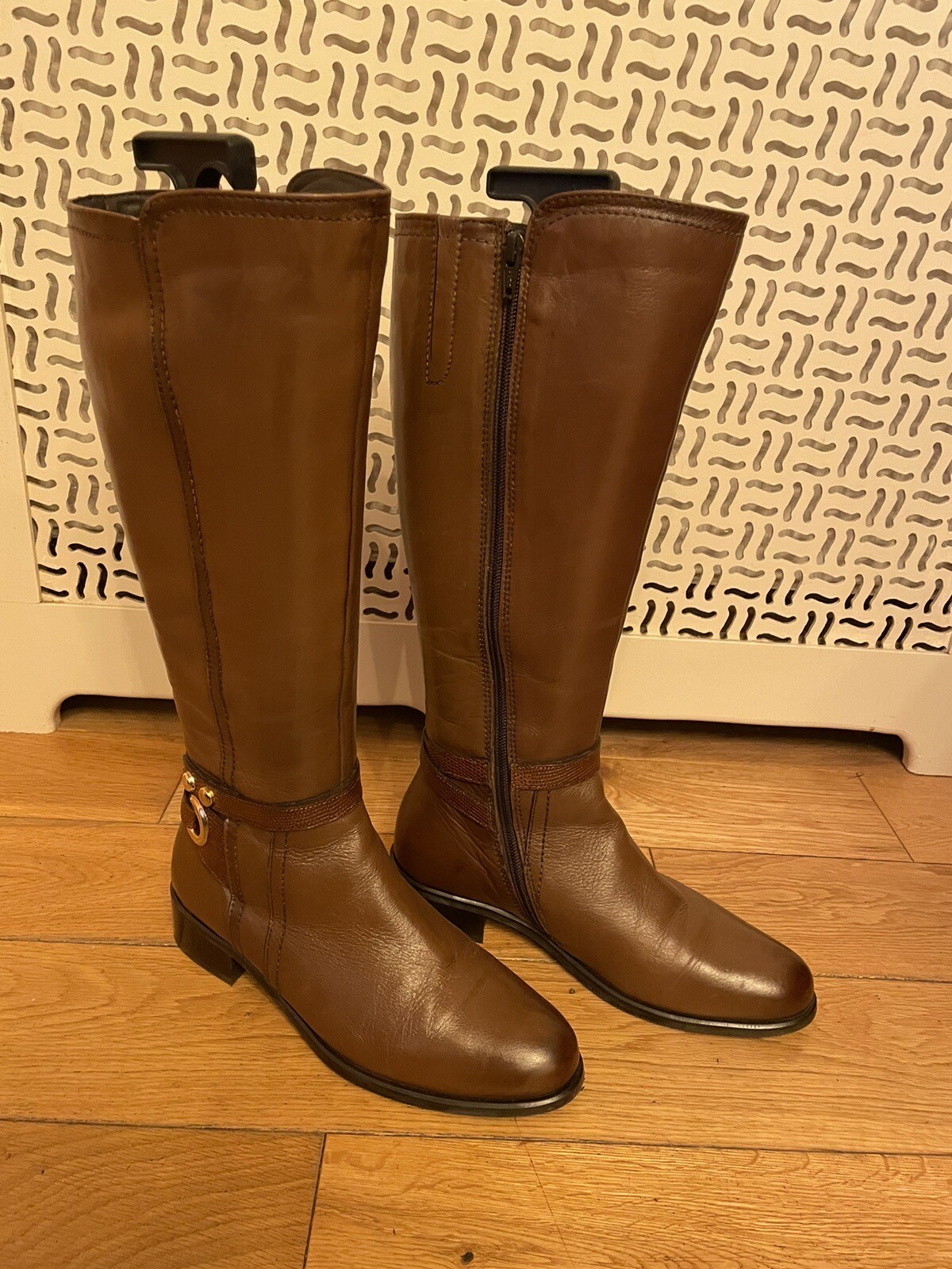 Pavers Ladies Boots Size 6 (39) eBay