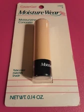 NEW CoverGirl Moisture Wear Moisturizing Concealer Tube In Light 3