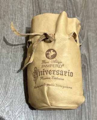 RON ANEJO PAMPERO ANIVERSARIO LEATHER BAG POUCH collectible bottles VENEZUELA