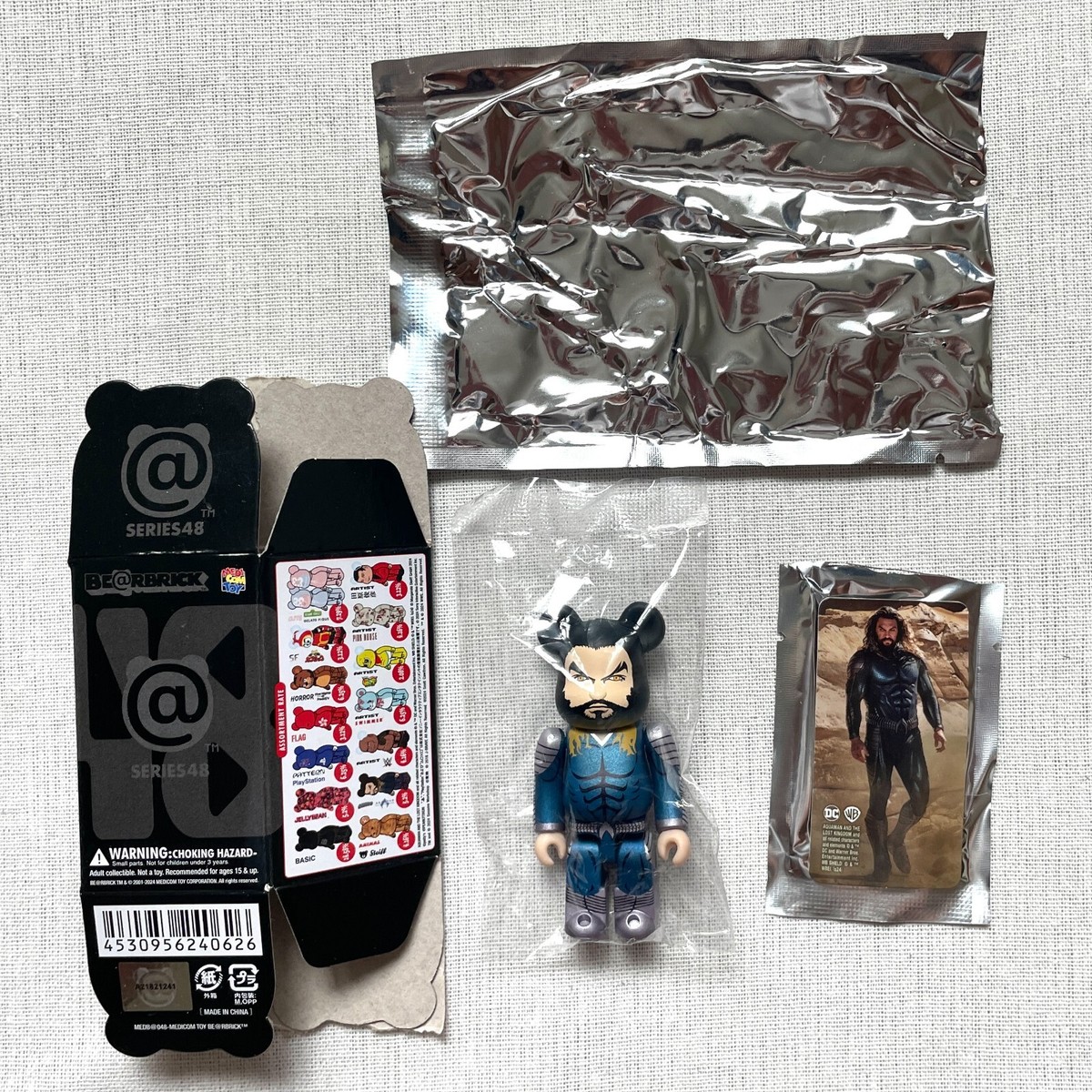 BE@RBRICK Bearbrick 100% SERIES48 HERO AQUAMAN DC Warner BE@RBRICK Bearbrick 100% SERIES48 HERO AQUAMAN DC Warner