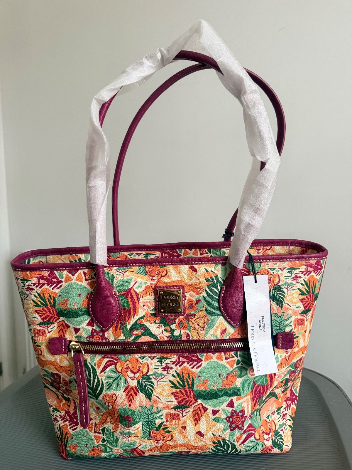 Disney Dooney & Bourke Lion King Tote Bag – Brand New With Tags - Rare image 2