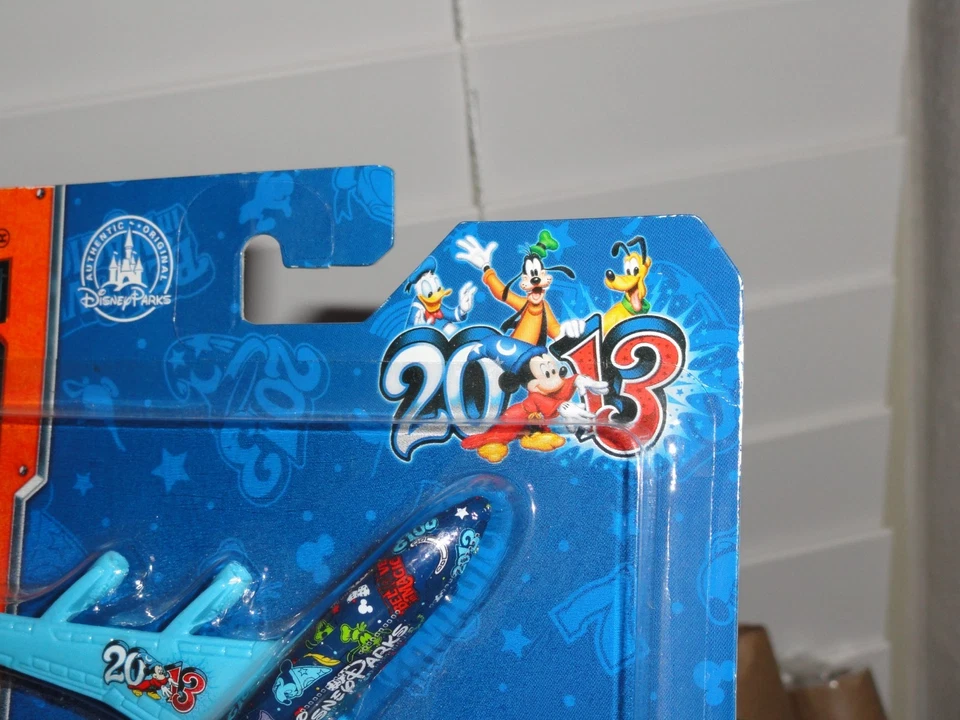 MATCHBOX 2013 DISNEY PARKS AIRPLANE DIECAST VEHICLE (SOFT CORNERS) - Image 3 of 4