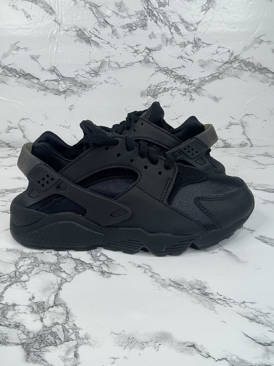 NEW Nike Air Huarache Triple Black Women's Size DH4439-001 - Main Image