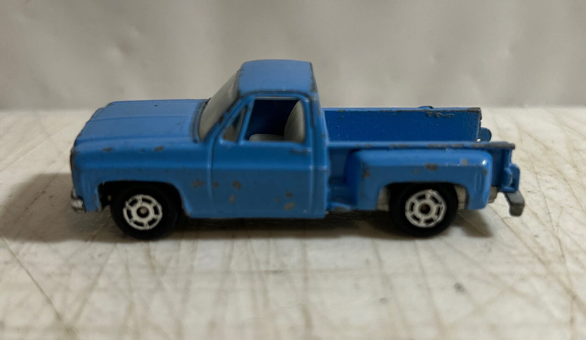 Yatming Chevy Step side Pick up Truck 2 3 4