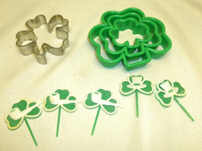 4 cookie cutters St Patrick's Day Shamrock Four leaf clover  5 cupcake toppers