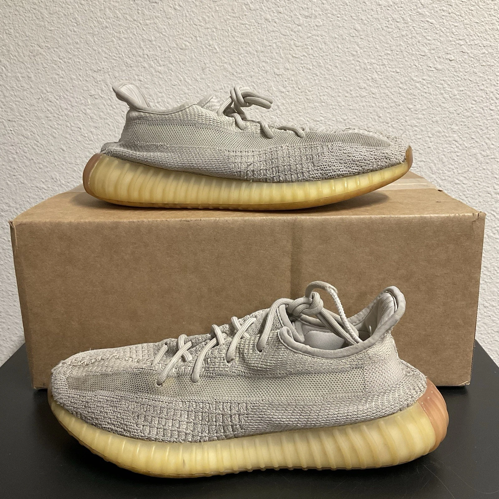 Taglia 11 Yeezy Boost 350 V2 Citrino Antiriflesso