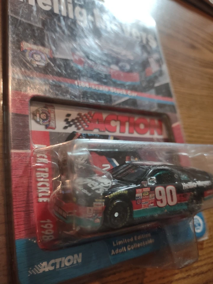 Heilig-Meyers #90 Dick Trickle 1998 Ford Taurus 1 de 12024 50 aniversario Foto 4 de 4