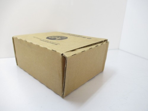 1769-OW16 / A CompactLogix Relay Output Module New Factory Sealed 1769 OW16  - Picture 4 of 5