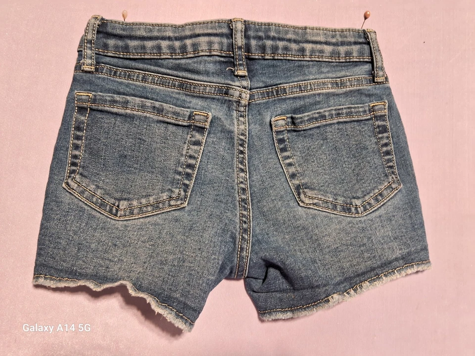 GIRLS JUMPING BEANS EMBROIDERED SHORTS SIZE, 7 - Image 4 of 4