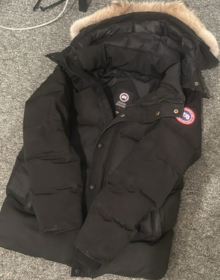 Canada Goose Herren Daunenparka S schwarz Daunen Polyester mit Fellkapuze
