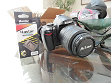 NIKON D60 DSLR WORKING DIGITAL CAMERA BUNDLE DX 18-55 LENS 10.2 MEGAPIXELS