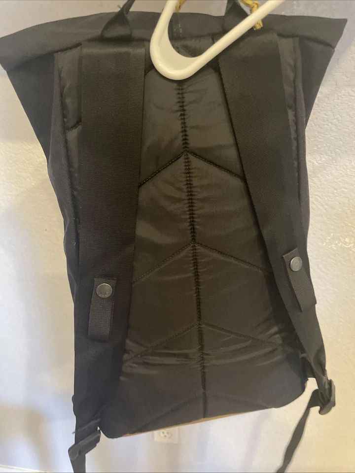 Mochila RARA REI Staff 2014 negra con cordón con fondo de cuero Foto 3 de 4