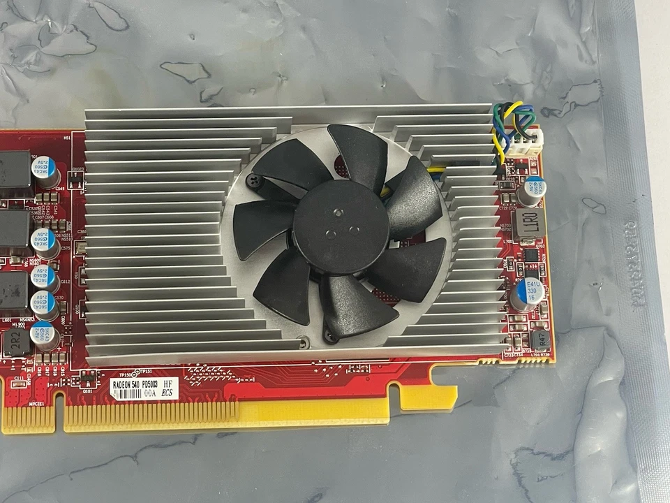 New Genuine Dell AMD Radeon RX540 1GB GDDR5 Video Card Low Profile Dell GDC6J - Image 3 of 4