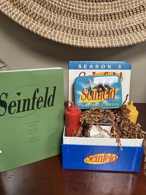 DVD SEINFELD Gift Set 40 Episodes Seasons 1, 2, 3, Salt & Pepper, Cards, Script