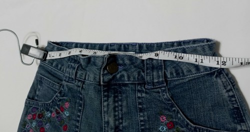 Girls Size 7/8- Lot of 3 -Christmas T-Shirts (2) & (1) Emboidered Jeans Size 8 - Picture 11 of 12