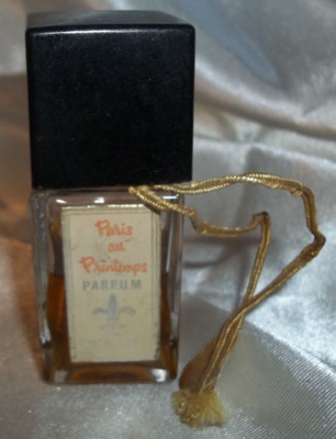 Vintage  1940's Paris Au Printemps Parfum Chateau Noir 1 fl oz Rare