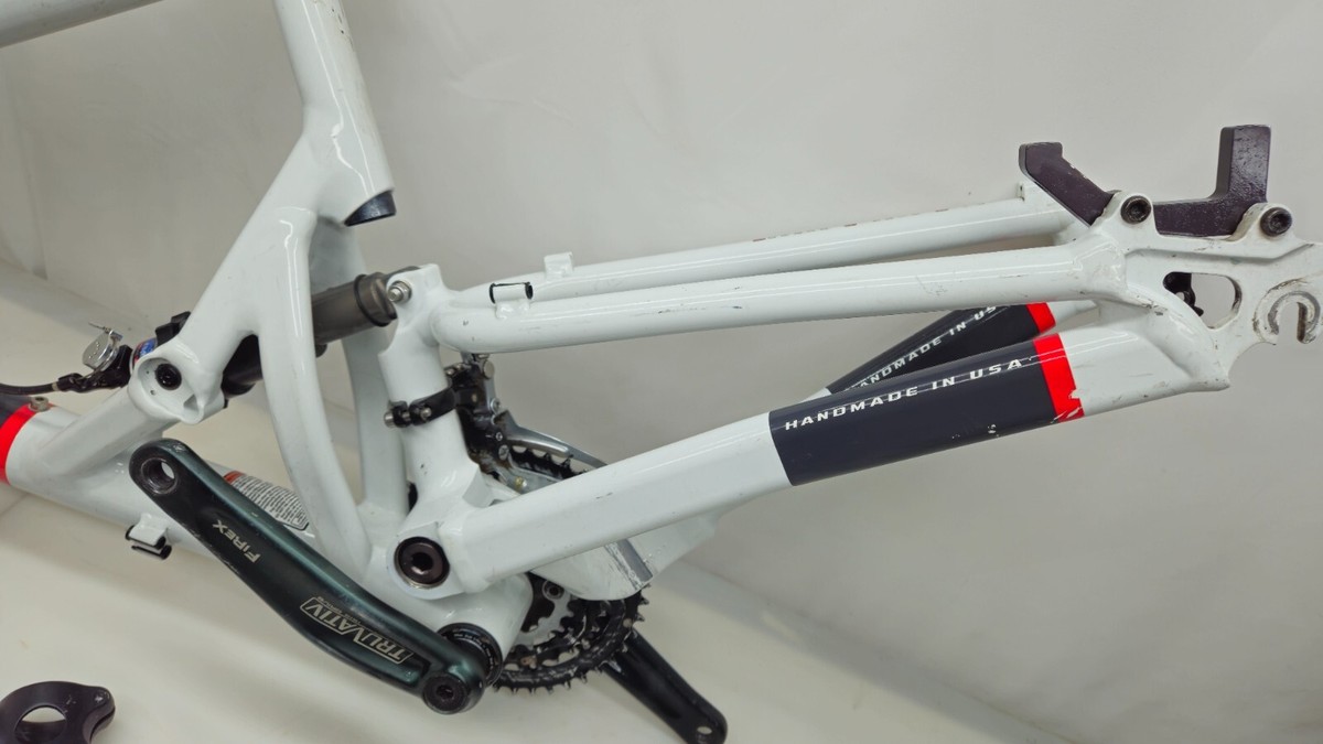 Cadre VTT Cannondale Jekyll 800 All Mountain 26 Pouces - Taille M/L - Carbone - Freins Disque