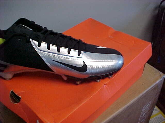 NIKE VAPOR TALON ELITE LOW HYPERFUSE SIZE 15 FOOTBALL CLEATS  display picture 1