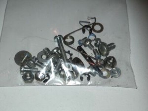 Kleinstteile aus PE 2001- Plattenspieler  Ersatzteil