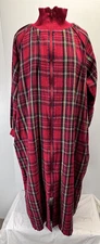 Go Softly Flannel Robe Nightgown Sz Medium Women’s Red Plaid Tartan Full Zip