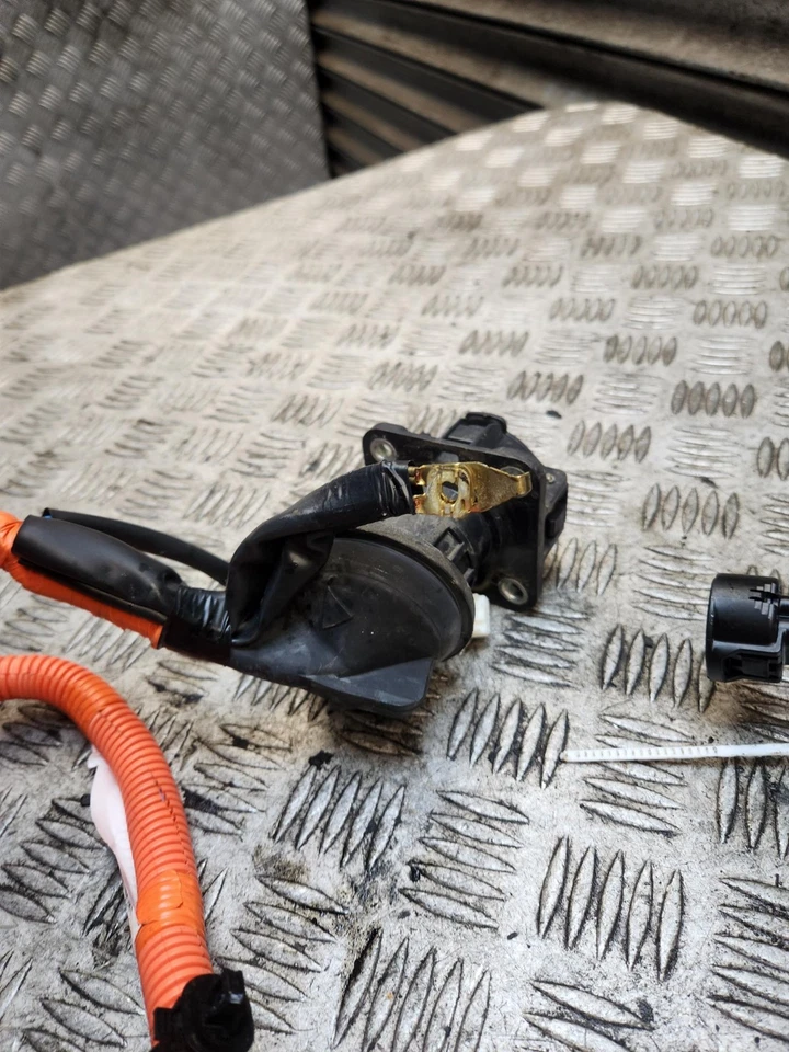 MITSUBISHI OUTLANDER BATTERY CHARGING PORT CABLE 9499D196 MK3 PHEV 2012 - 2015 - Image 4 of 4