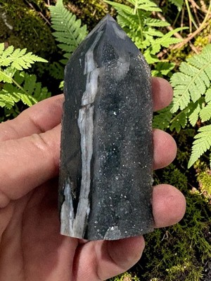 Schwarzer Druzy Achat Turm | graue Kristallspitze, Rauchachat Dekor