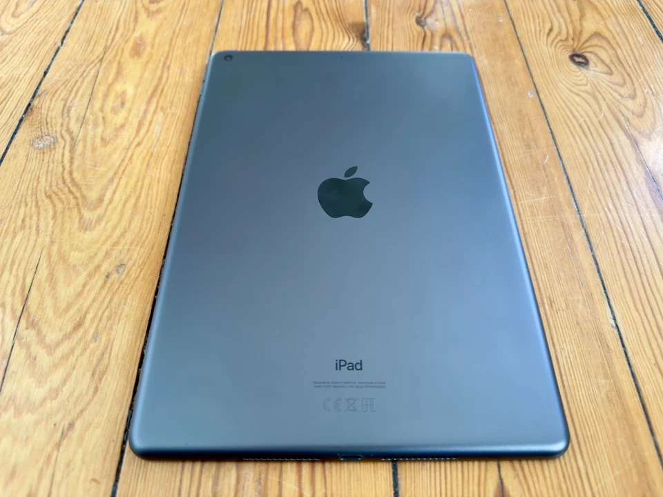 Apple iPad (8. Generation) – 32 GB – WiFi – Space Grau - Bild 2 von 3