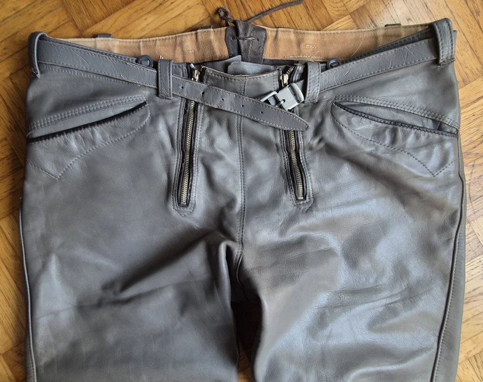 Lederjeans mit Doppelzip. Zimmermannstil, Graues Glattleder. Gr. 54/56 - Bild 2 von 4