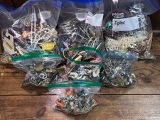 17.5 Lbs Costume Wearable Jewelry Bulk Lot Rings Bracelets Necklaces Pins Etc