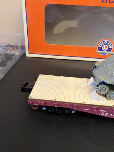 LIONEL #1926742 southern Pacific 40' Flatcar and Tank - Picture 4 of 16