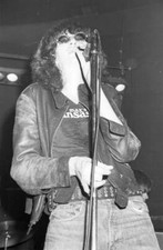 Joey Ramone of punk band The Ramones 1977 OLD MUSIC PHOTO 8