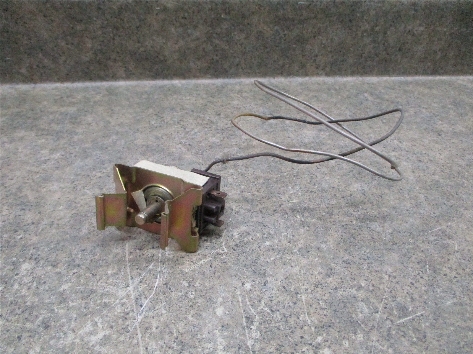 Kenmore Freezer Themrostat Part # 216356800 5304421174