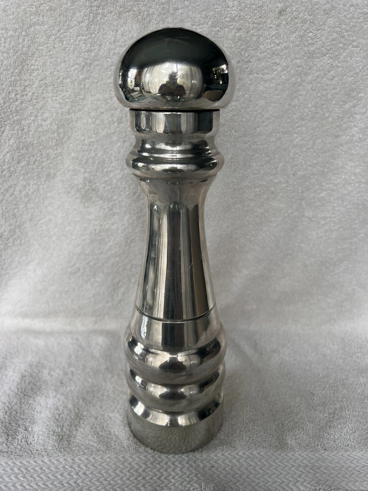 Tre Spade Vtg Silver Tone Large Chef Pepper Mill Grinder Salt Shaker Top 10.5"h