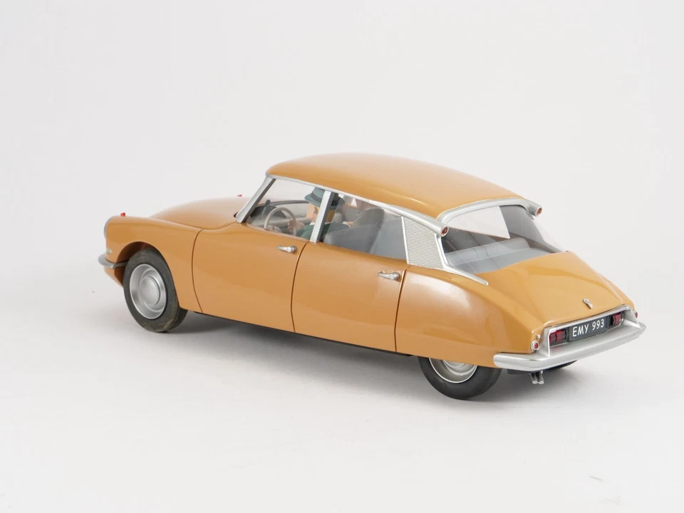 Aroutcheff Citroën ID19 – Olrik E Sharkey Blake E Mortimer – Resina 39 Cm - Immagine 4 di 4