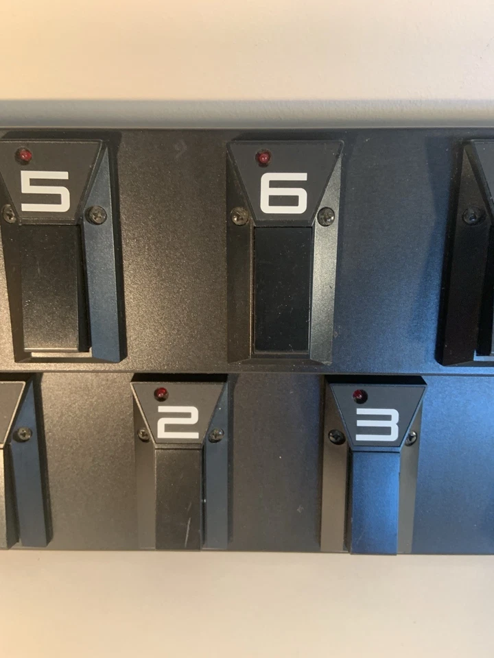 Pedal efecto para guitarra Roland FC-100 Foot Controller Foto 3 de 4