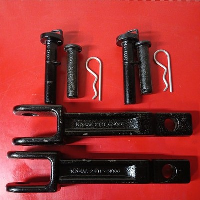 Paccar Tow Hooks & 4 Pins 14264AA