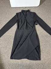 GUESS Womenâs Black Solid V-Neck Long Sleeve Wrap Mini Dress Textured Size 8