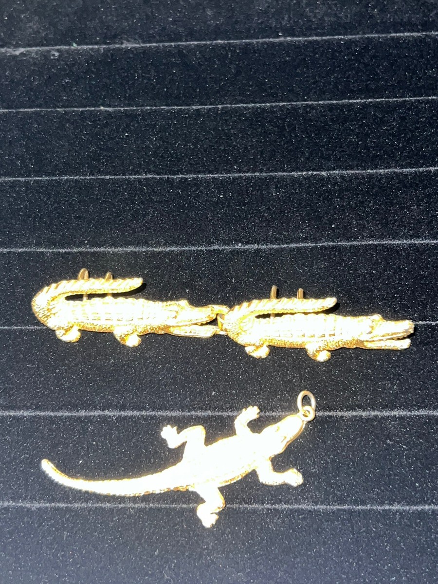 VIntage Gold tone Dotty Smith Alligator belt buckle and  display picture 3