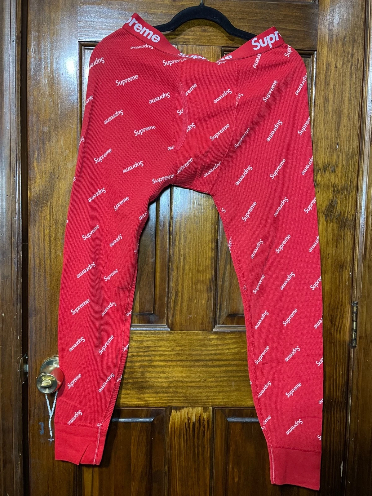 Pantalon thermique imprimé intégral Supreme x Hanes   Rouge (taille M)