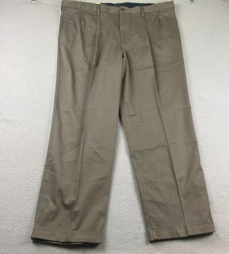 Dockers Pants Mens 42X32 Brown Stretch Khaki Relaxed Fit Comfort Waistband NWT