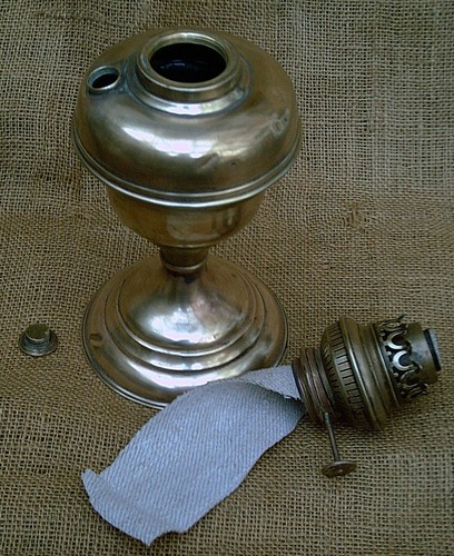 PETROLEUMLAMPE MESSING mit RUNDBRENNER BREVETES L & B - Picture 4 of 6