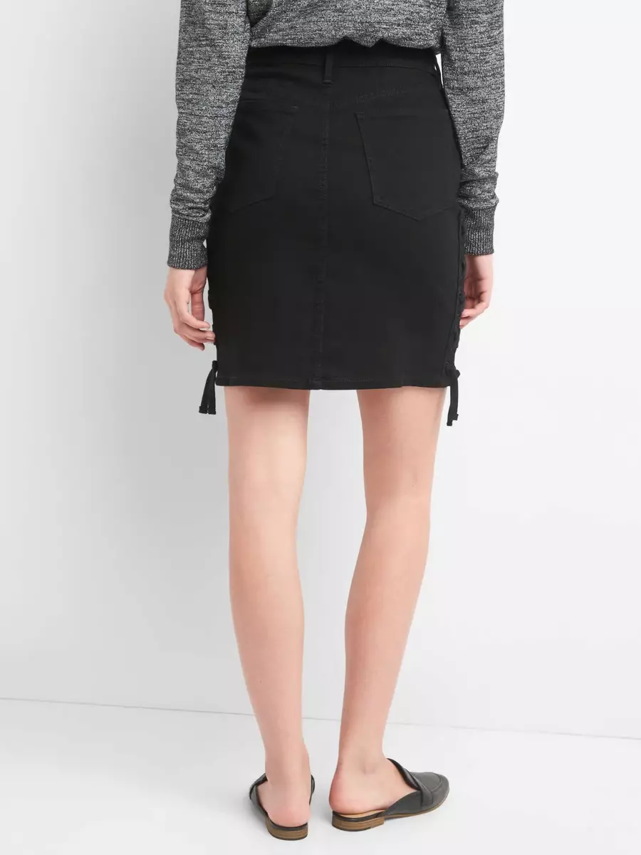 Pencil skirt clearance gap