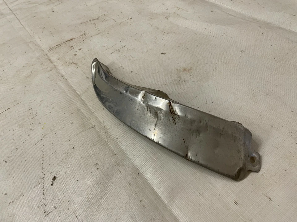 Mopar Dodge Dart 1965 protector de grava cuarto trasero moldura apertura de rueda trasera Foto 2 de 4