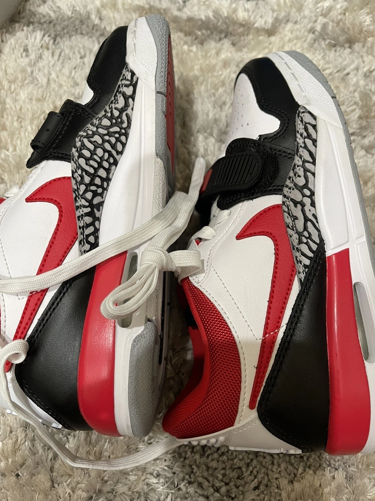 Nuovo Jordan Legacy 312 rosso fuoco taglia 4y per ragazzi